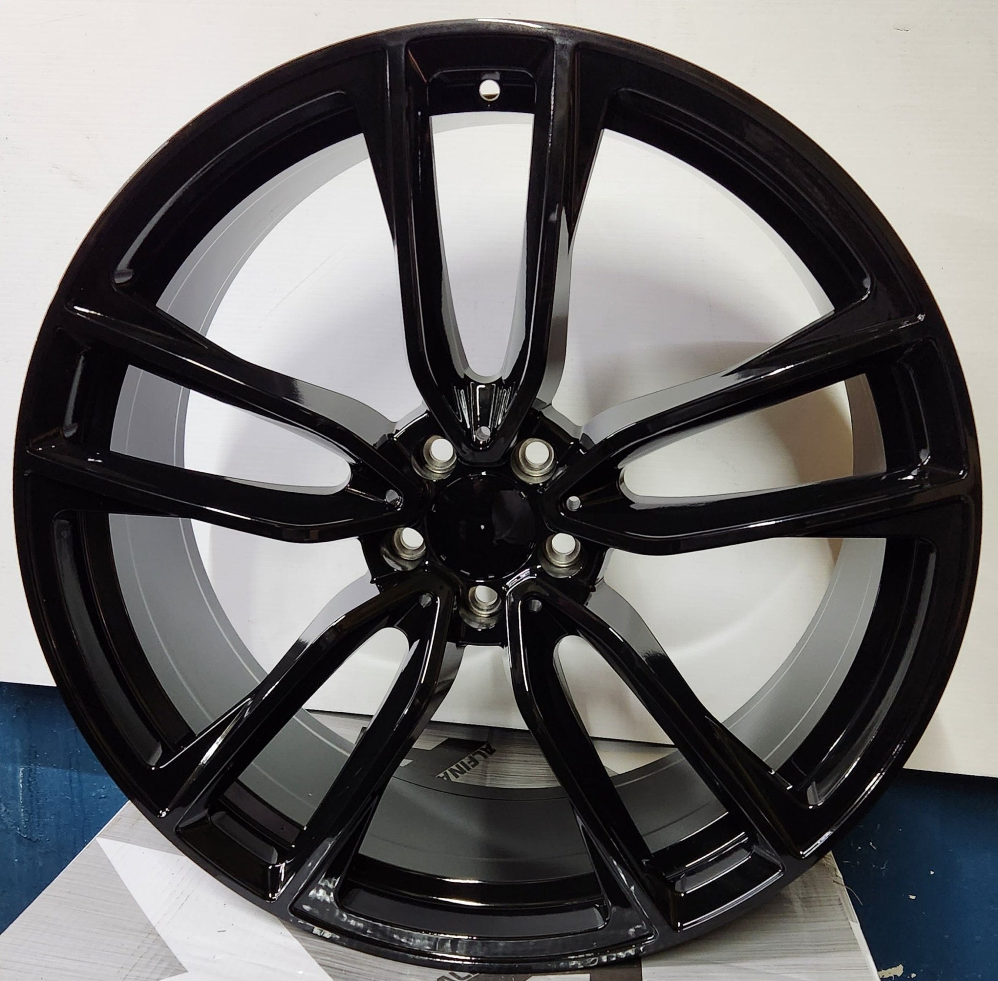 OE - 5505 5 - SPLIT SPOKE REP 22X9.0 5X112 PIANO BLACK - Gun Hill Tire House (WTW - WHOLESALE TIRES & WHEELS)