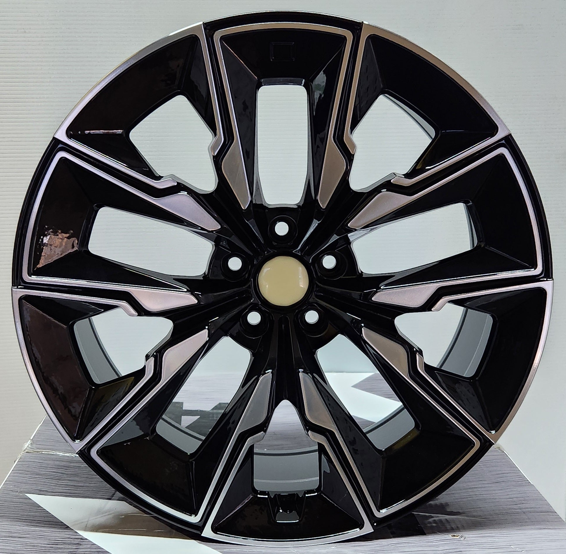 OE - 538 909M STYLE 20x8.5 5x112 GLOSS BLACK MACHINED FACE - Gun Hill Tire House (WTW - WHOLESALE TIRES & WHEELS)