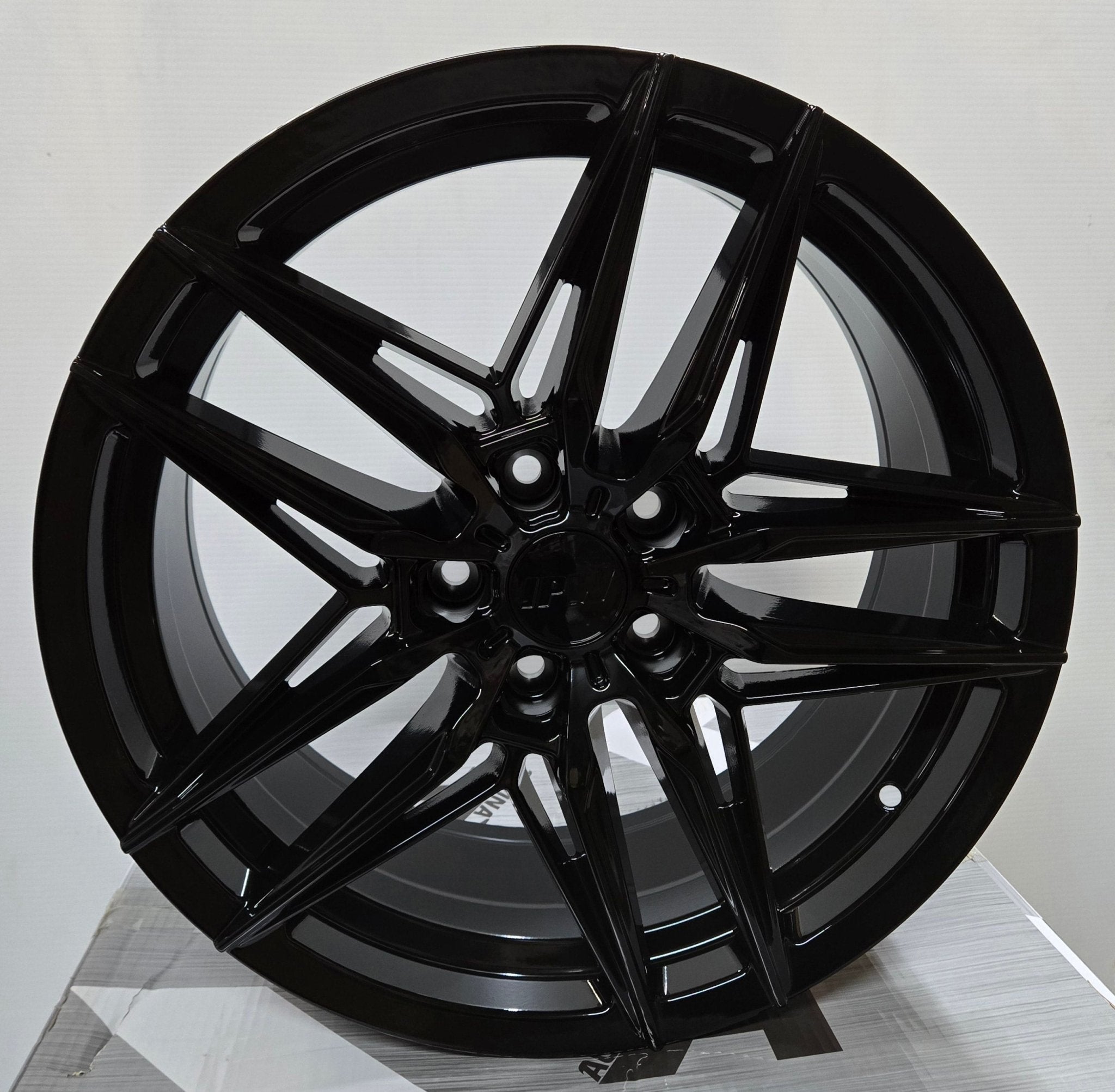 W1503 18X8.0 5X114.3 GLOSS BLACK - Gun Hill Tire House (WTW - WHOLESALE TIRES & WHEELS)