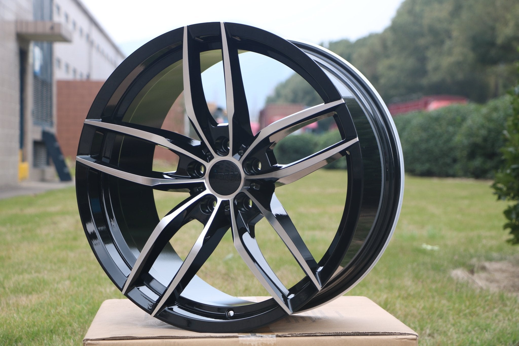 W524 D1407 20x8.5 Black Machined Face 20x8.5 Et35 5x114.3 CB73.1 - Gun Hill Tire House (WTW - WHOLESALE TIRES & WHEELS)