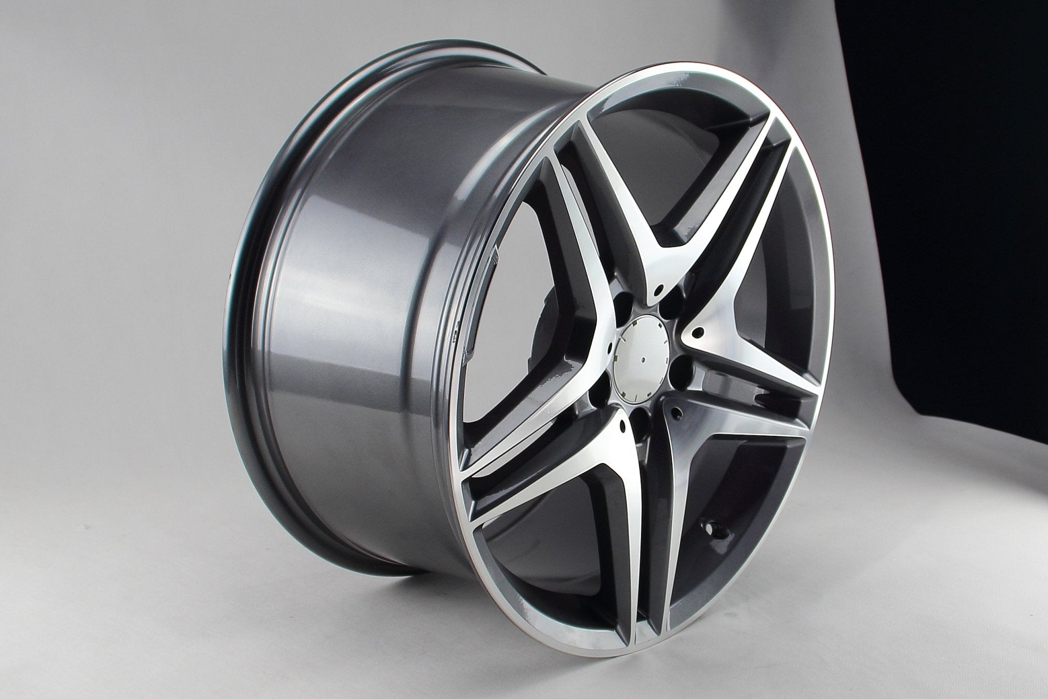 W828 Gunmetal Machined Face 19*8.5 ET45 PCD5*112 CB66.6 - Gun Hill Tire House (WTW - WHOLESALE TIRES & WHEELS)