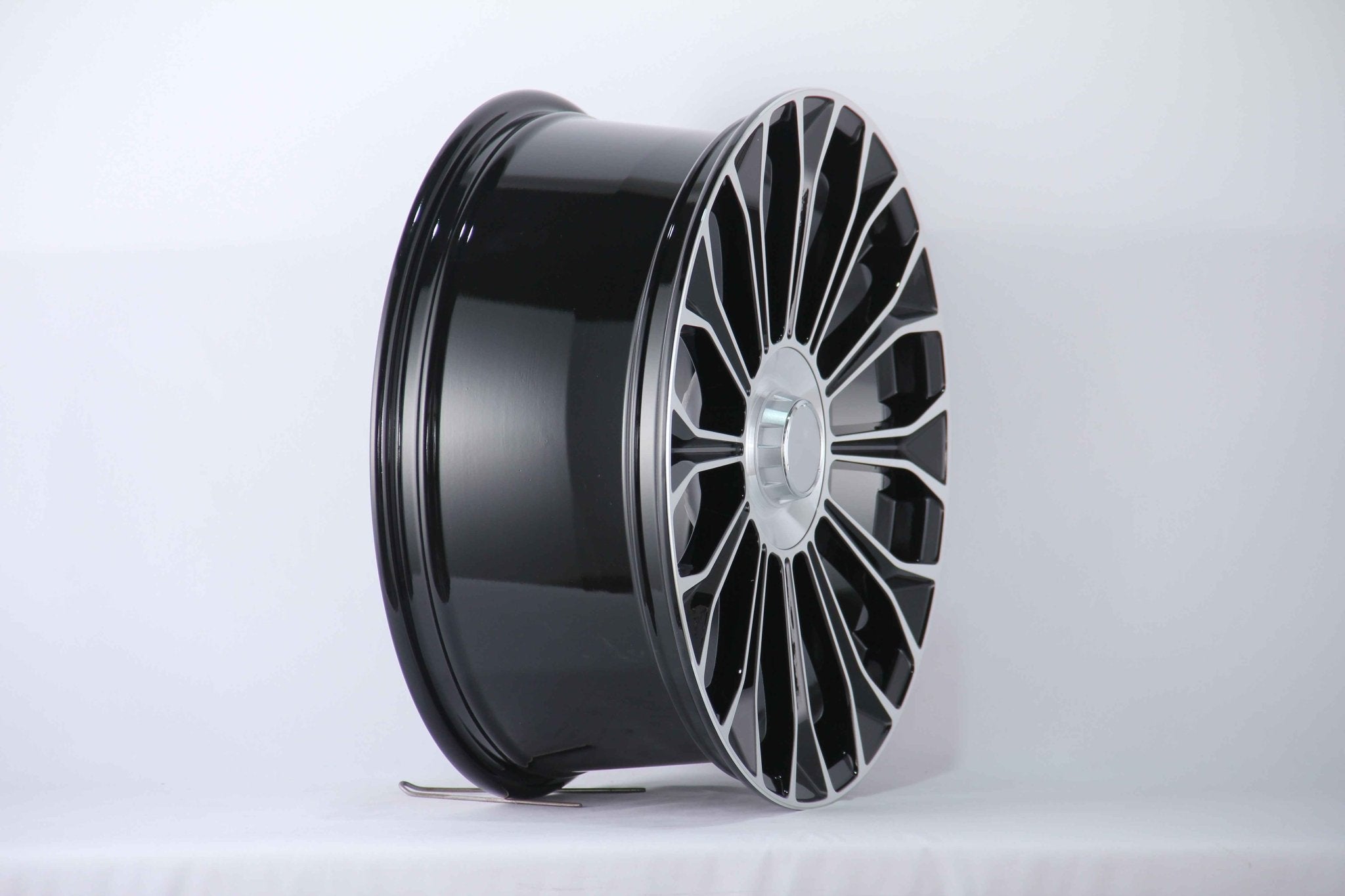 W833 iV - 313B Black Machined Face 20x8.5 ET38 5x112 CB66.6 - Gun Hill Tire House (WTW - WHOLESALE TIRES & WHEELS)