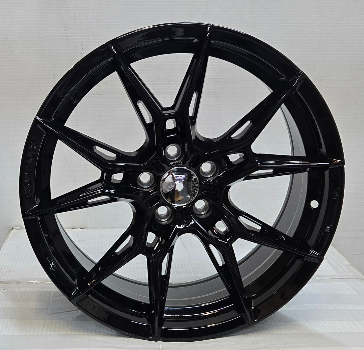 W173 17X7.5 5X100 GLOSS BLACK - Gun Hill Tire House (WTW-WHOLESALE TIRES & WHEELS)