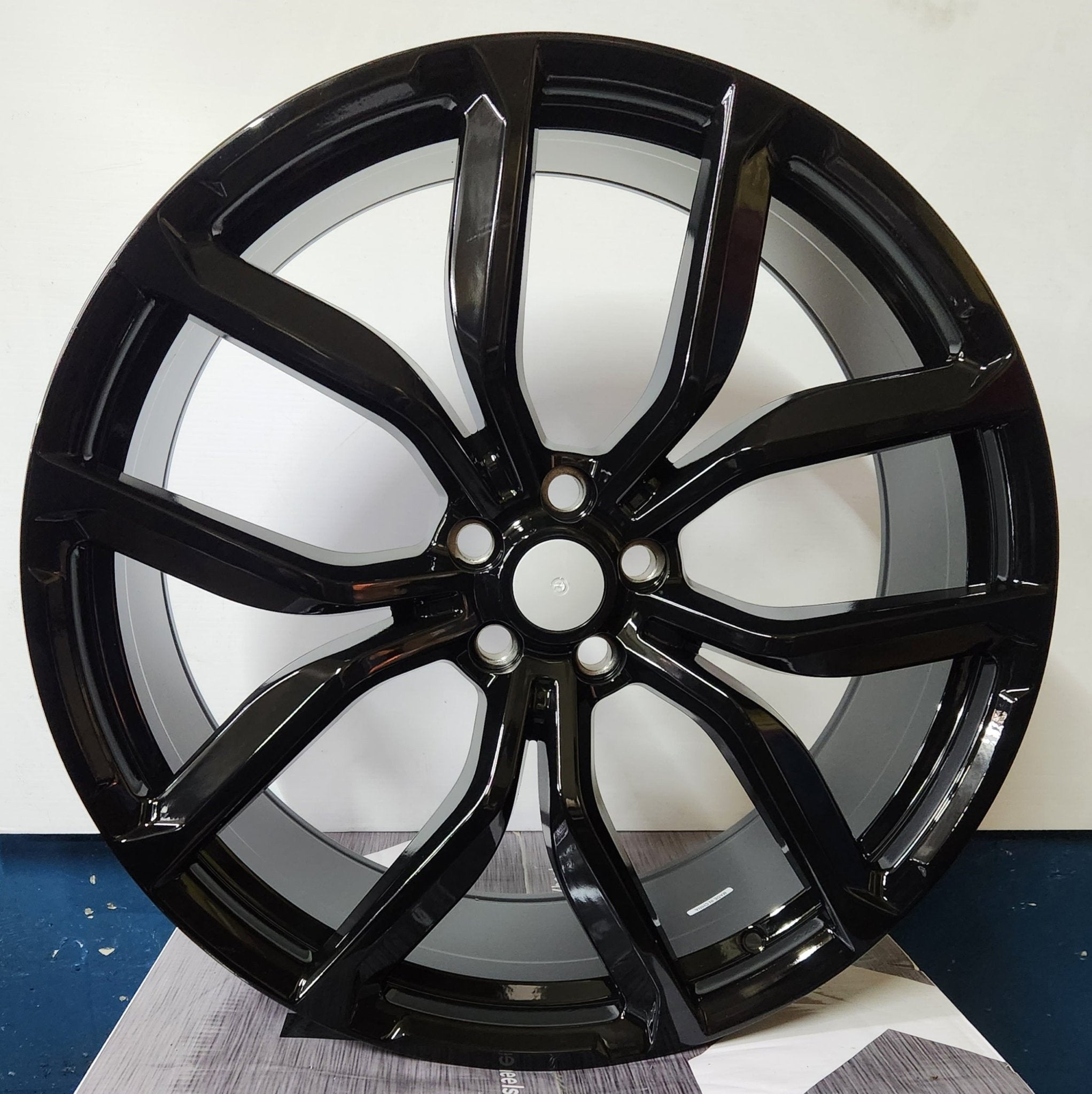 OE - 5402 HSE SVR STILE 24X9.5 5X120 PIANO BLACK - Gun Hill Tire House (WTW - WHOLESALE TIRES & WHEELS)