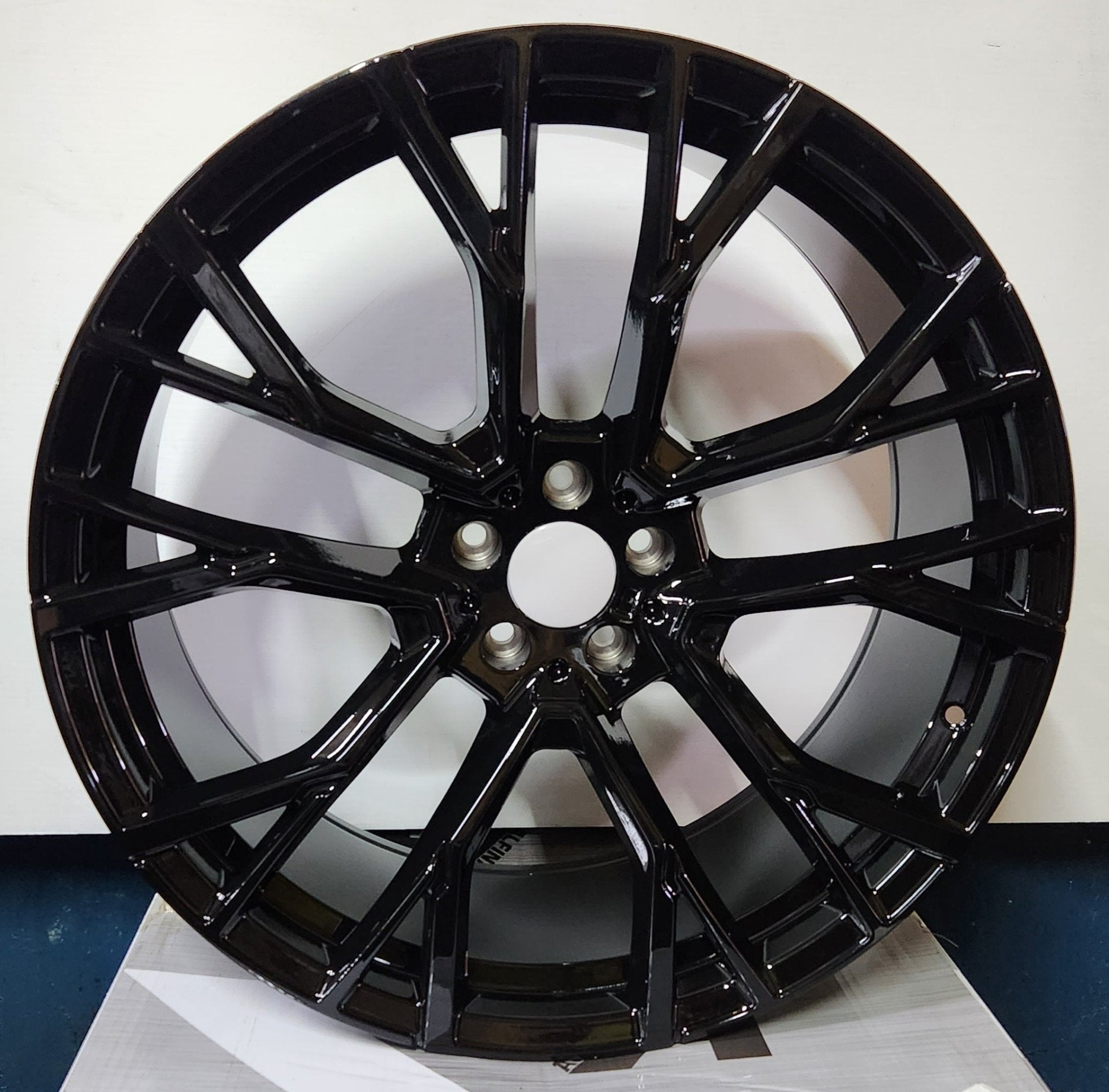 OE - 22368 - 4 809M 829 BH2002 22x9.5 5x112 PIANO BLACK - Gun Hill Tire House (WTW - WHOLESALE TIRES & WHEELS)