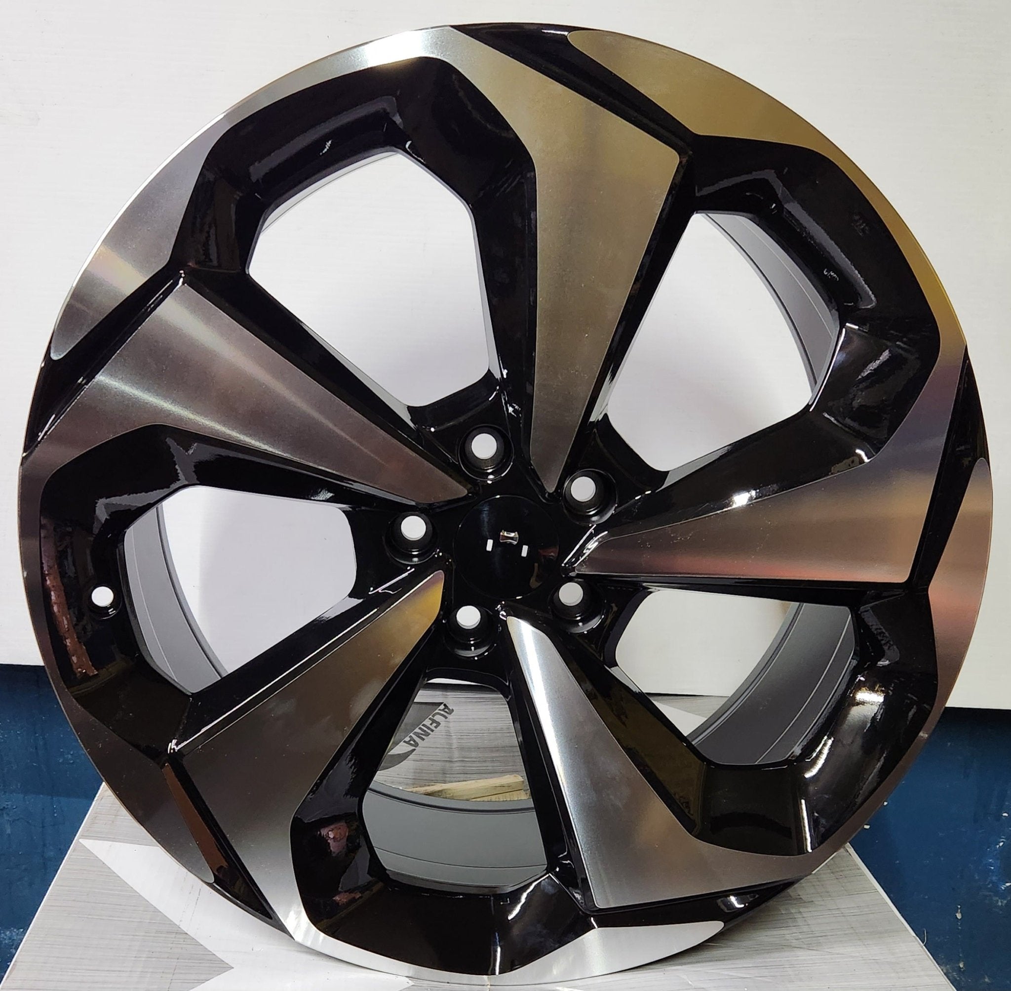 HD - W320 19x8.5 5X4.5 BLACK MACHINED FACE - Gun Hill Tire House (WTW - WHOLESALE TIRES & WHEELS)