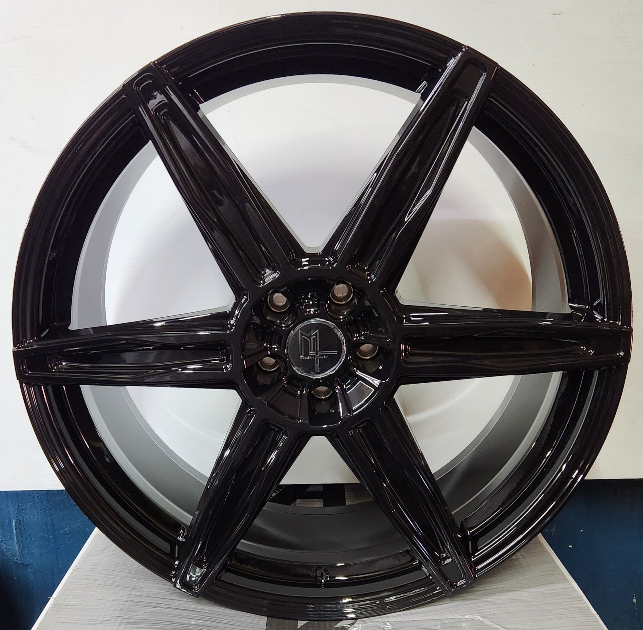 MODERN LEXURY MLF11 20X10.5 5X114.3 GLOSS BLACK - Gun Hill Tire House (WTW - WHOLESALE TIRES & WHEELS)