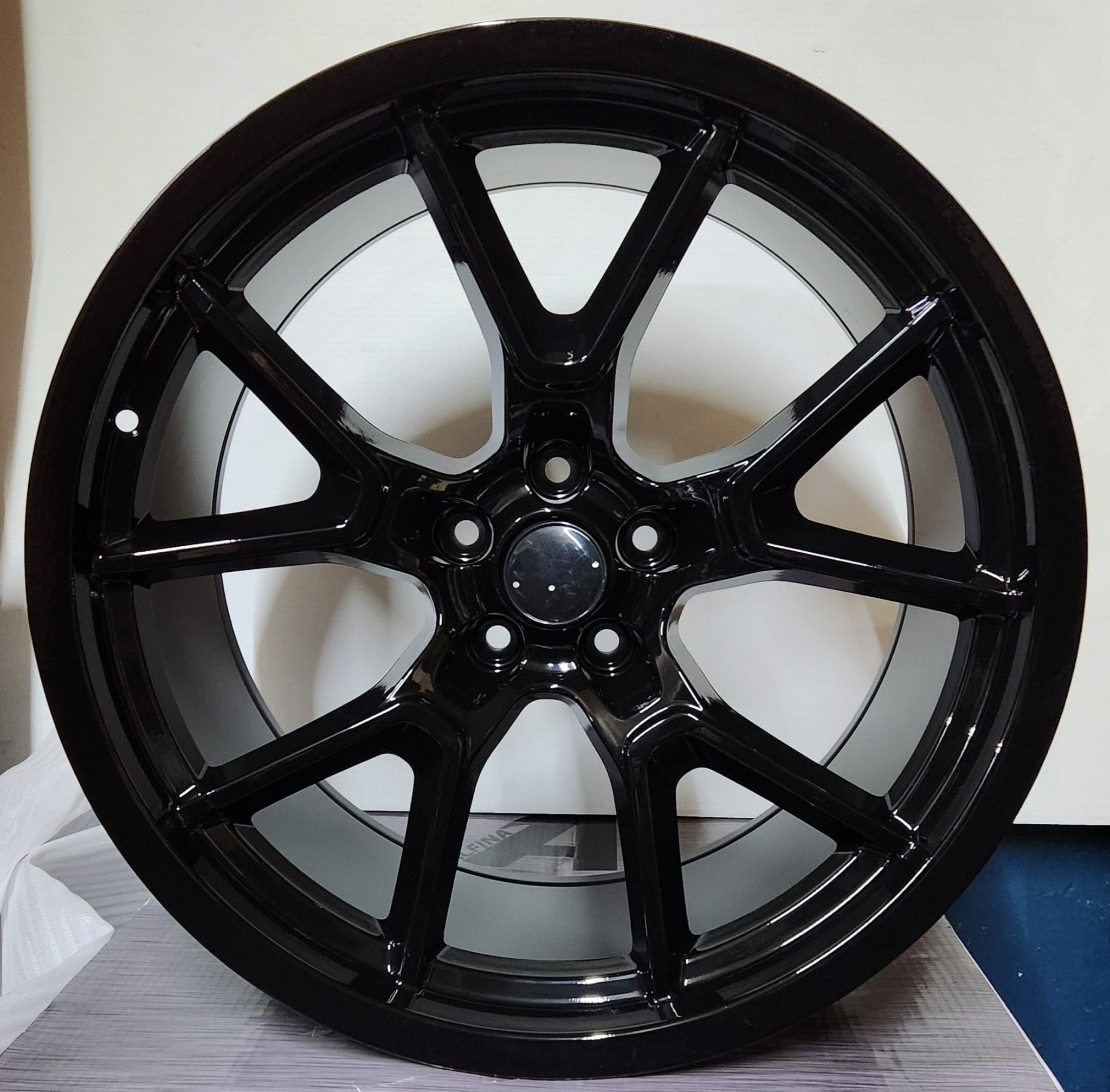W562 W564 20X9.0 5X115 GLOSS BLACK - Gun Hill Tire House (WTW - WHOLESALE TIRES & WHEELS)