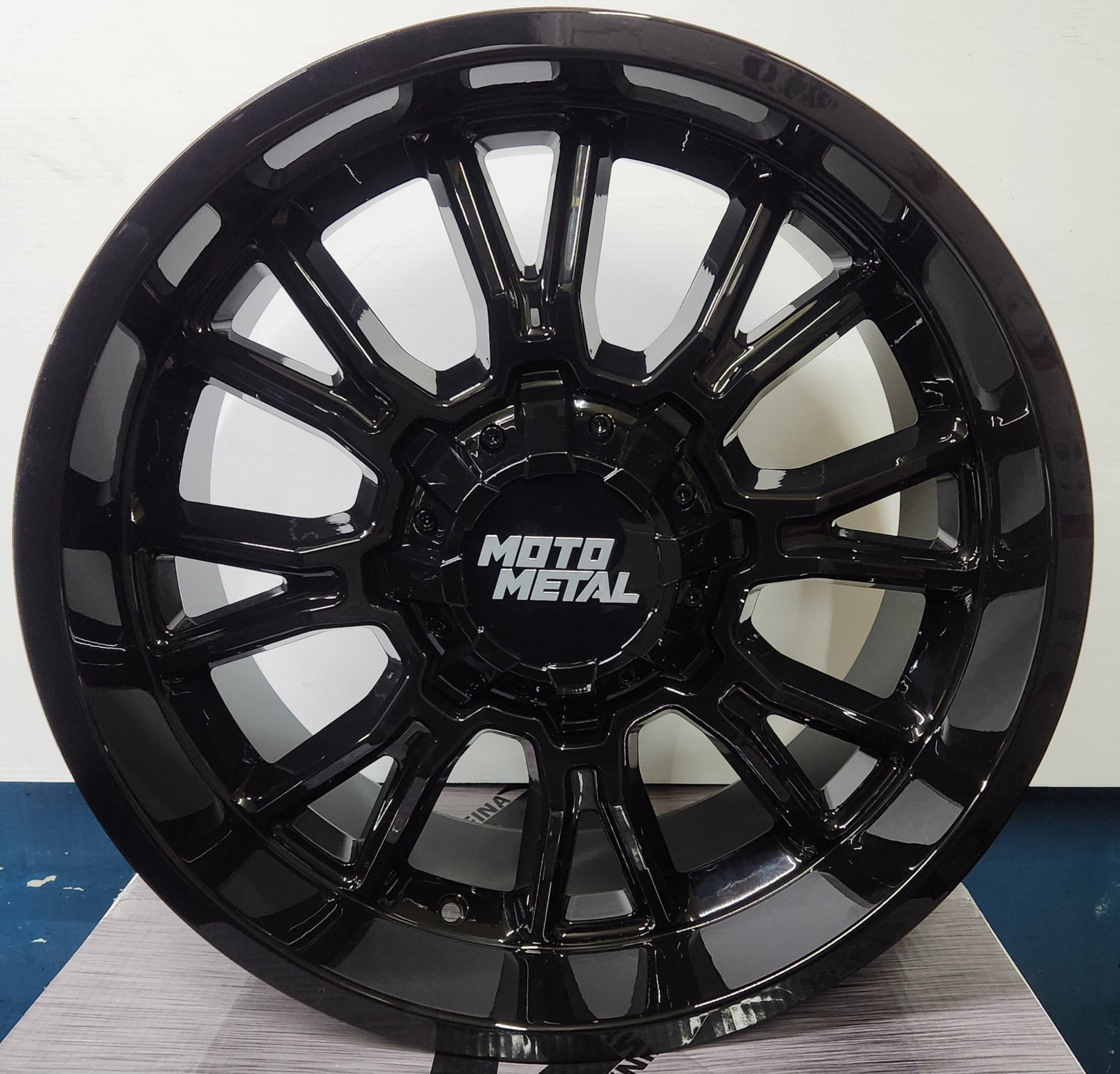 MO81 20x9 5x127 5x139.7 GLOSS BLACK - Gun Hill Tire House (WTW - WHOLESALE TIRES & WHEELS)