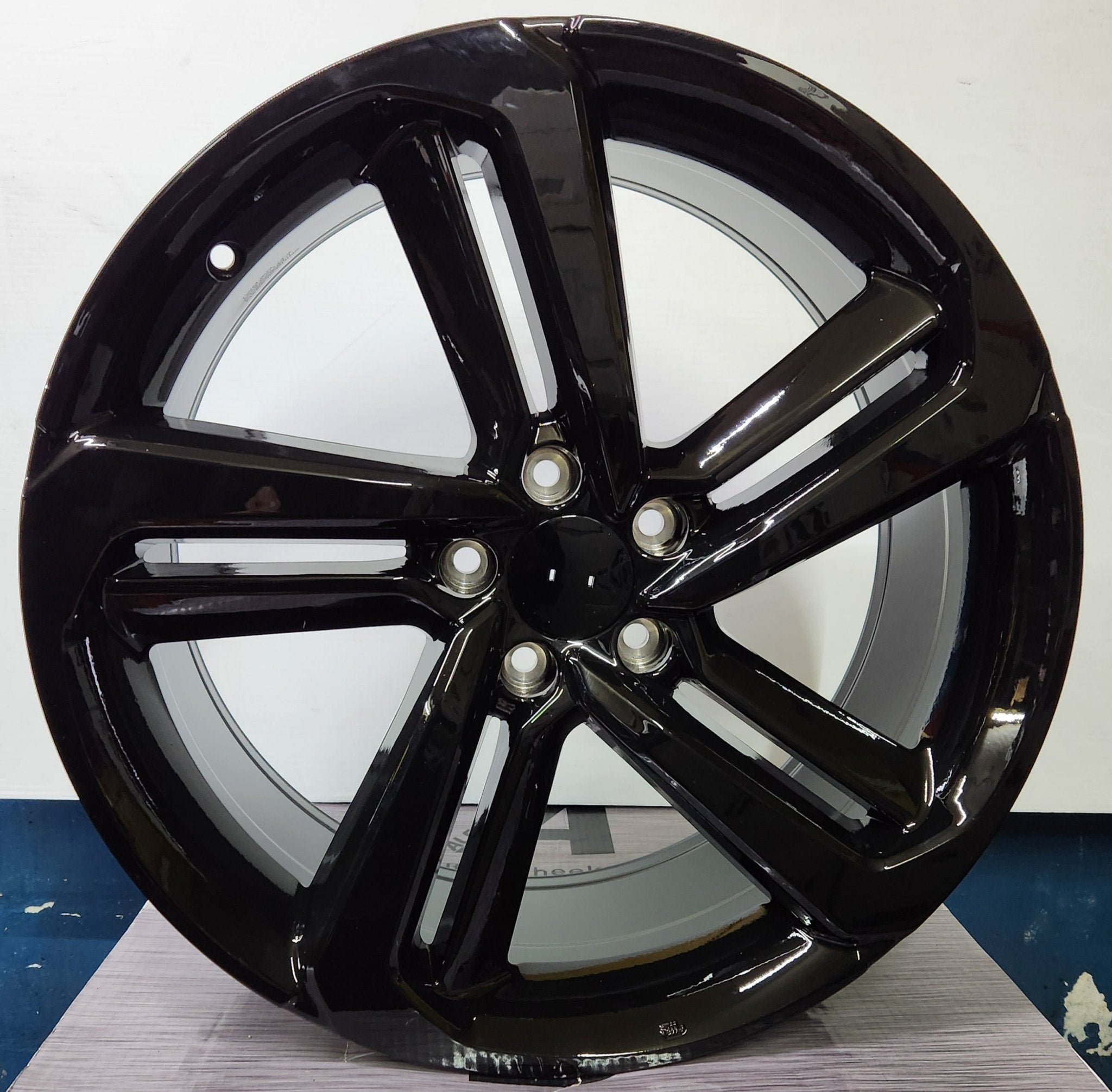 GWG 652 W315 18x8.5 5x114.3 GLOSS BLACK - Gun Hill Tire House (WTW - WHOLESALE TIRES & WHEELS)