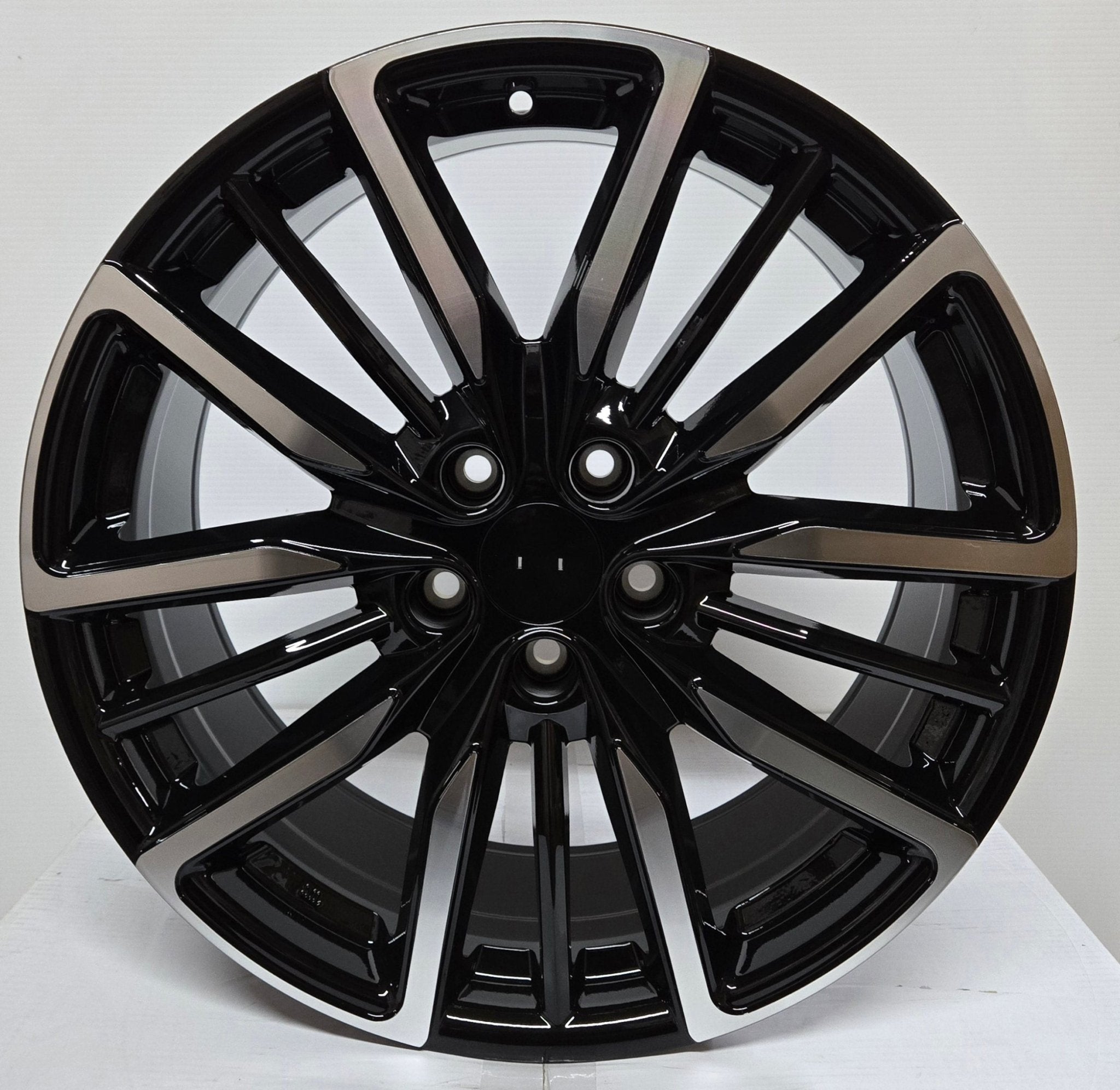 H1000 18x8.0 5x114.3 GLOSS BLACK MACHINE FACE - Gun Hill Tire House (WTW - WHOLESALE TIRES & WHEELS)