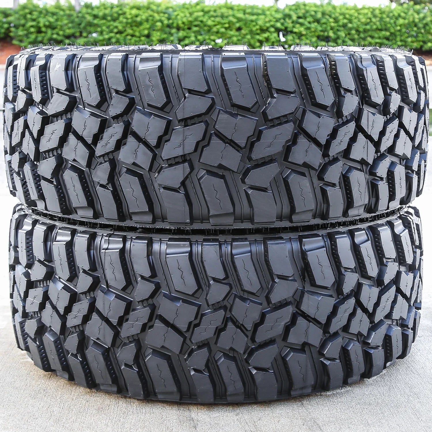 LT235/85R16 Cooper Discoverer STT Pro All - Season 120Q Tire - Gun Hill Tire House (WTW - WHOLESALE TIRES & WHEELS)