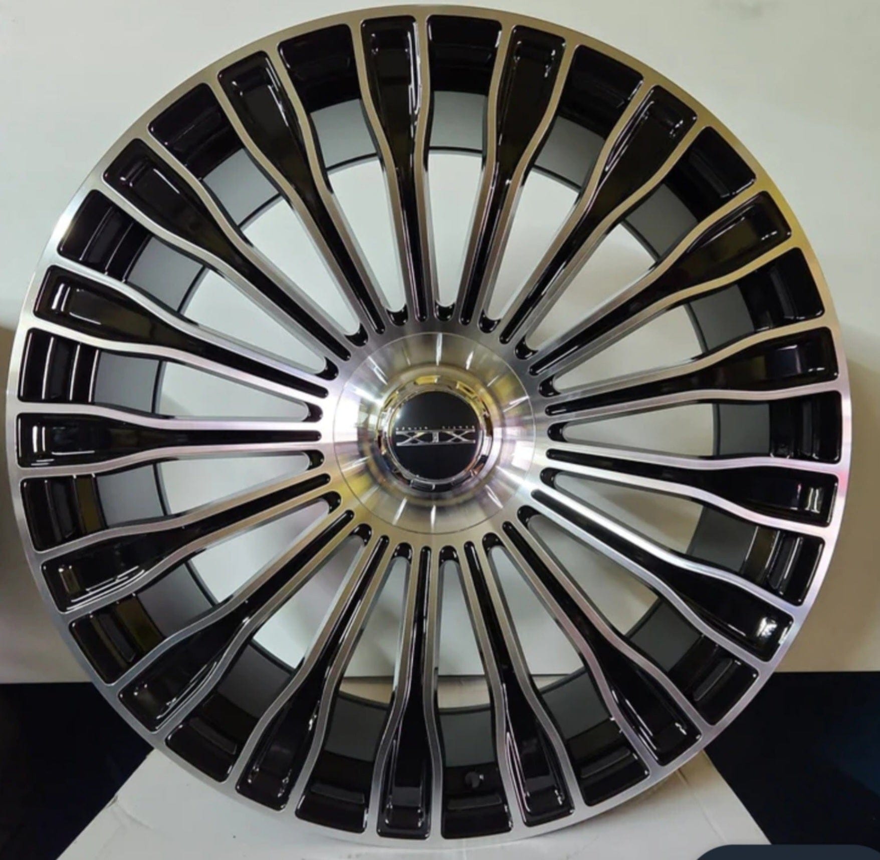 OE - 0313 1005 - F 20x8.5 5x112 GLOSS BLACK MACHINED FACE (STAGGERED) 8x180 20 - Gun Hill Tire House (WTW - WHOLESALE TIRES & WHEELS)