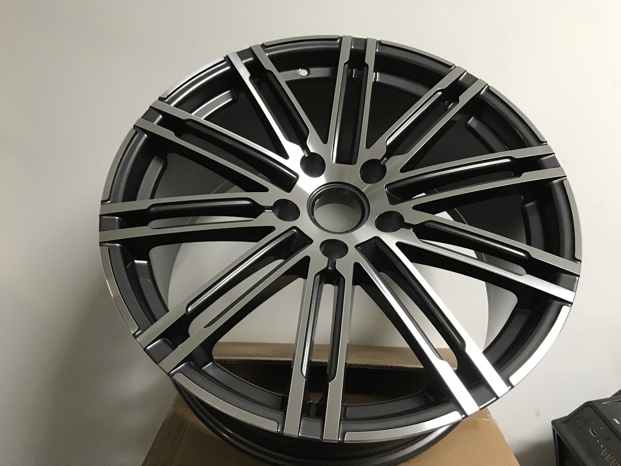 W858 862 Gunmetal Machined Face 21x10 ET60 5x130 CB71.56 - Gun Hill Tire House (WTW - WHOLESALE TIRES & WHEELS)