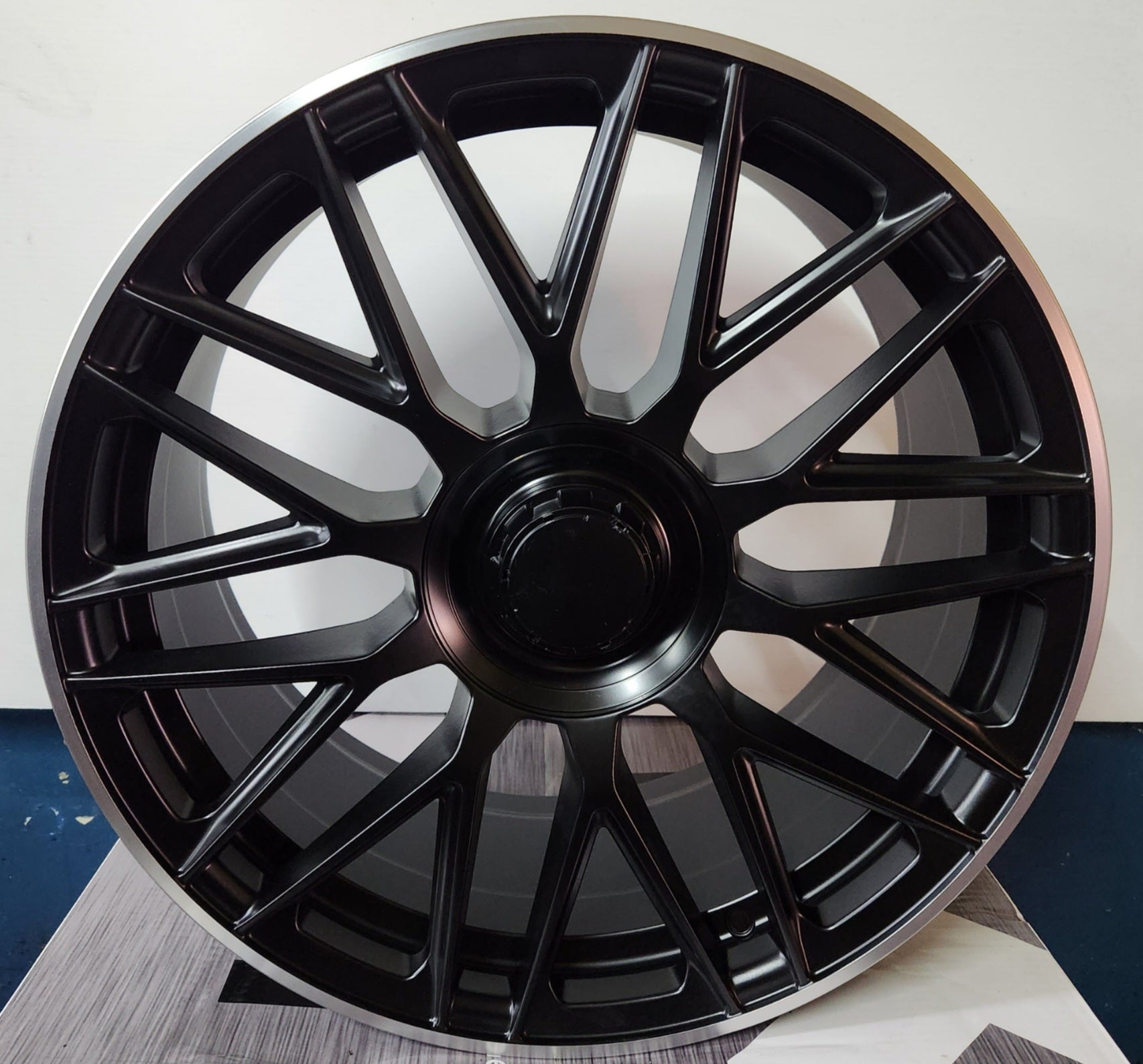 OE - 1118 208.5 5x112 MATTE SATIN BLACK MACHINED LIPS - Gun Hill Tire House (WTW - WHOLESALE TIRES & WHEELS)