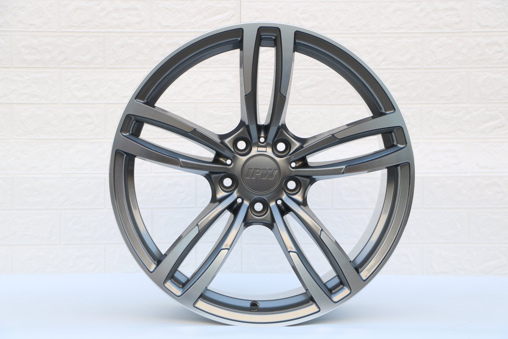 W1121 Gunmetal Machined Face 19x9.5 ET35 5x120 CB72.56 - Gun Hill Tire House (WTW - WHOLESALE TIRES & WHEELS)