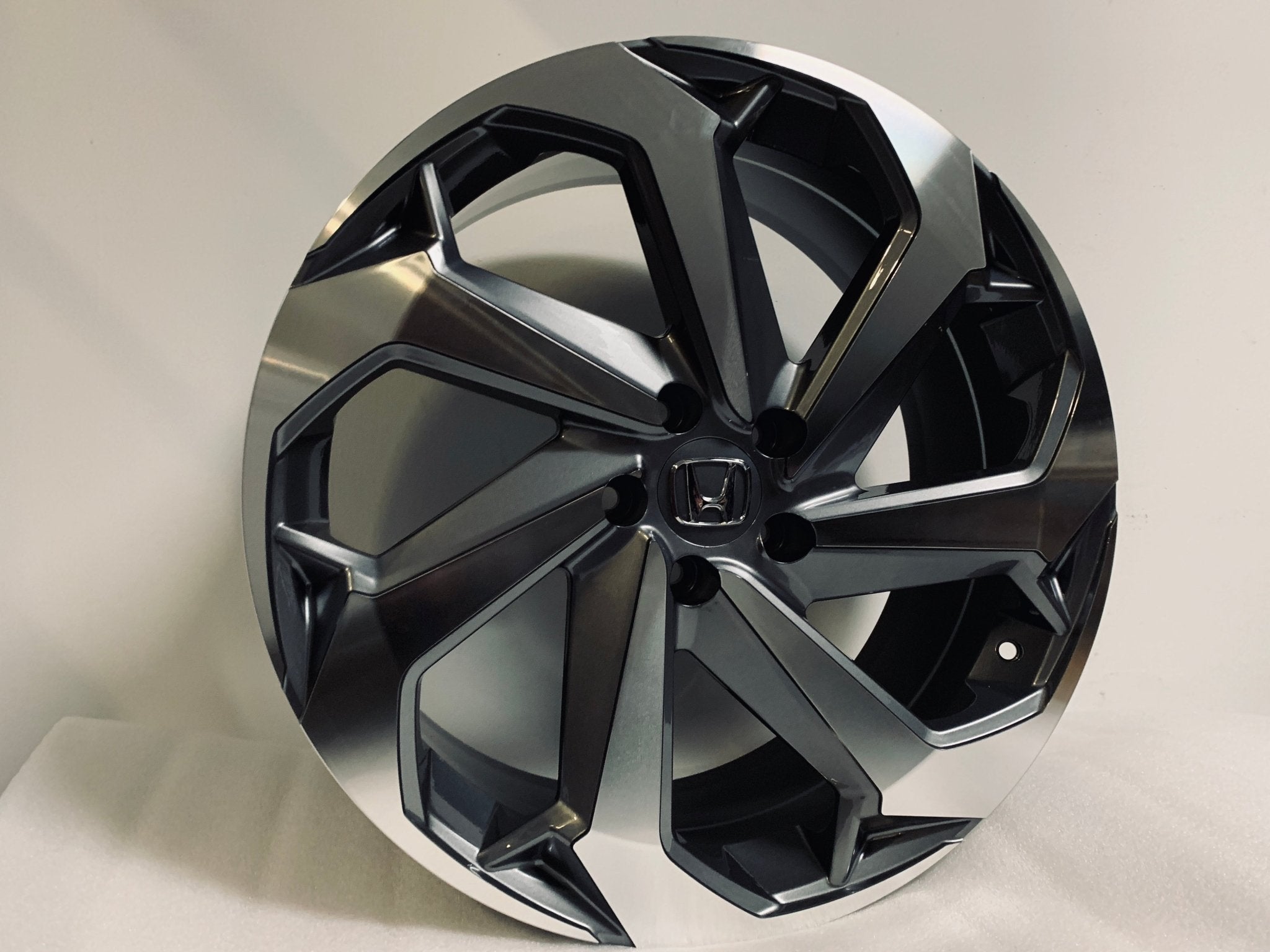 W316 Gunmetal Machined Face 22x8.0 ET40 5x120 CB73.1 - Gun Hill Tire House (WTW - WHOLESALE TIRES & WHEELS)