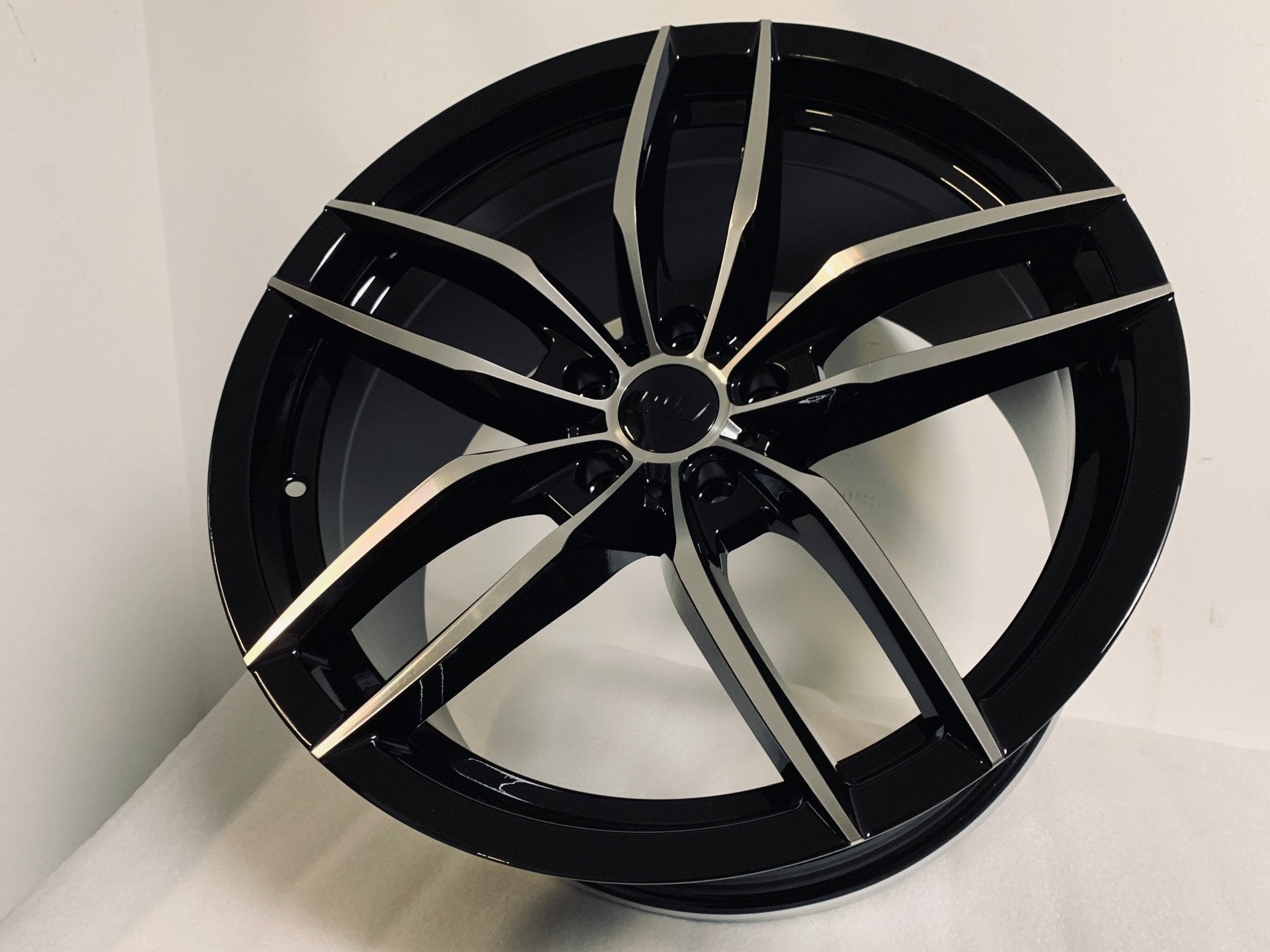 W524 D1407 20x9.5 Black Machined Face 20x8.5 Et35 5x114.3 CB73.1 - Gun Hill Tire House (WTW - WHOLESALE TIRES & WHEELS)