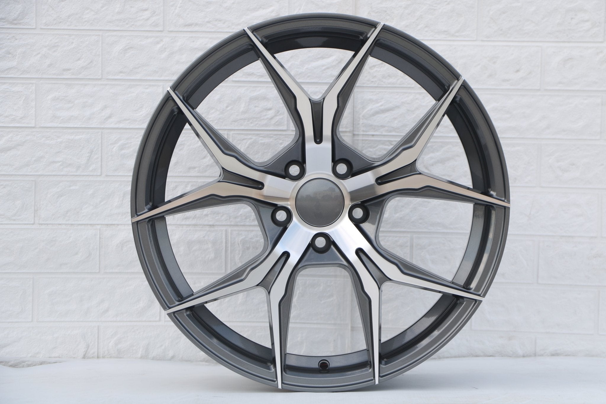W531 1466 Gunmetal Machined Face 19x9.5 Et35 5x112/114.3 CB73.1 - Gun Hill Tire House (WTW - WHOLESALE TIRES & WHEELS)