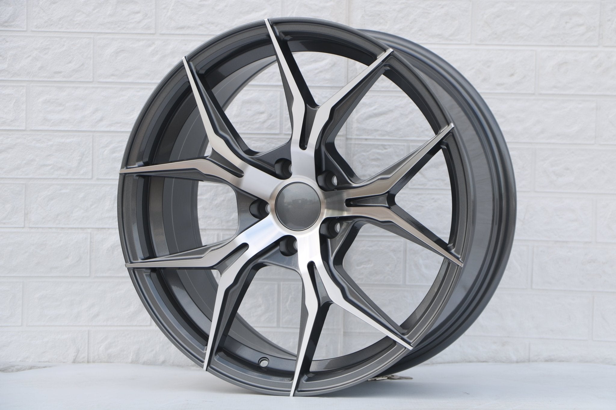 W531 1466 Gunmetal Machined Face 19x9.5 Et35 5x112/114.3 CB73.1 - Gun Hill Tire House (WTW - WHOLESALE TIRES & WHEELS)