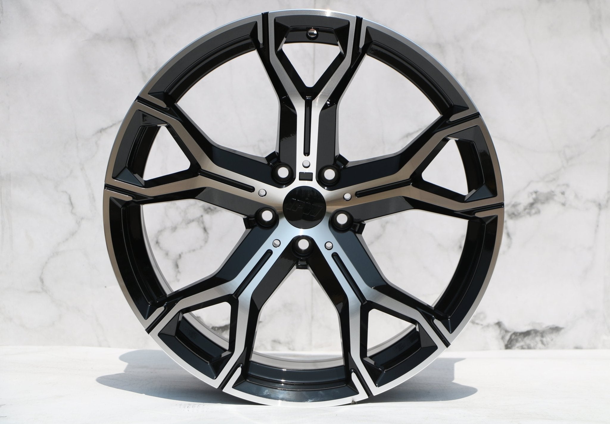 W702 D1538 Black Machined Face 22x10.5 ET40 5x120 CB74.1 - Gun Hill Tire House (WTW - WHOLESALE TIRES & WHEELS)