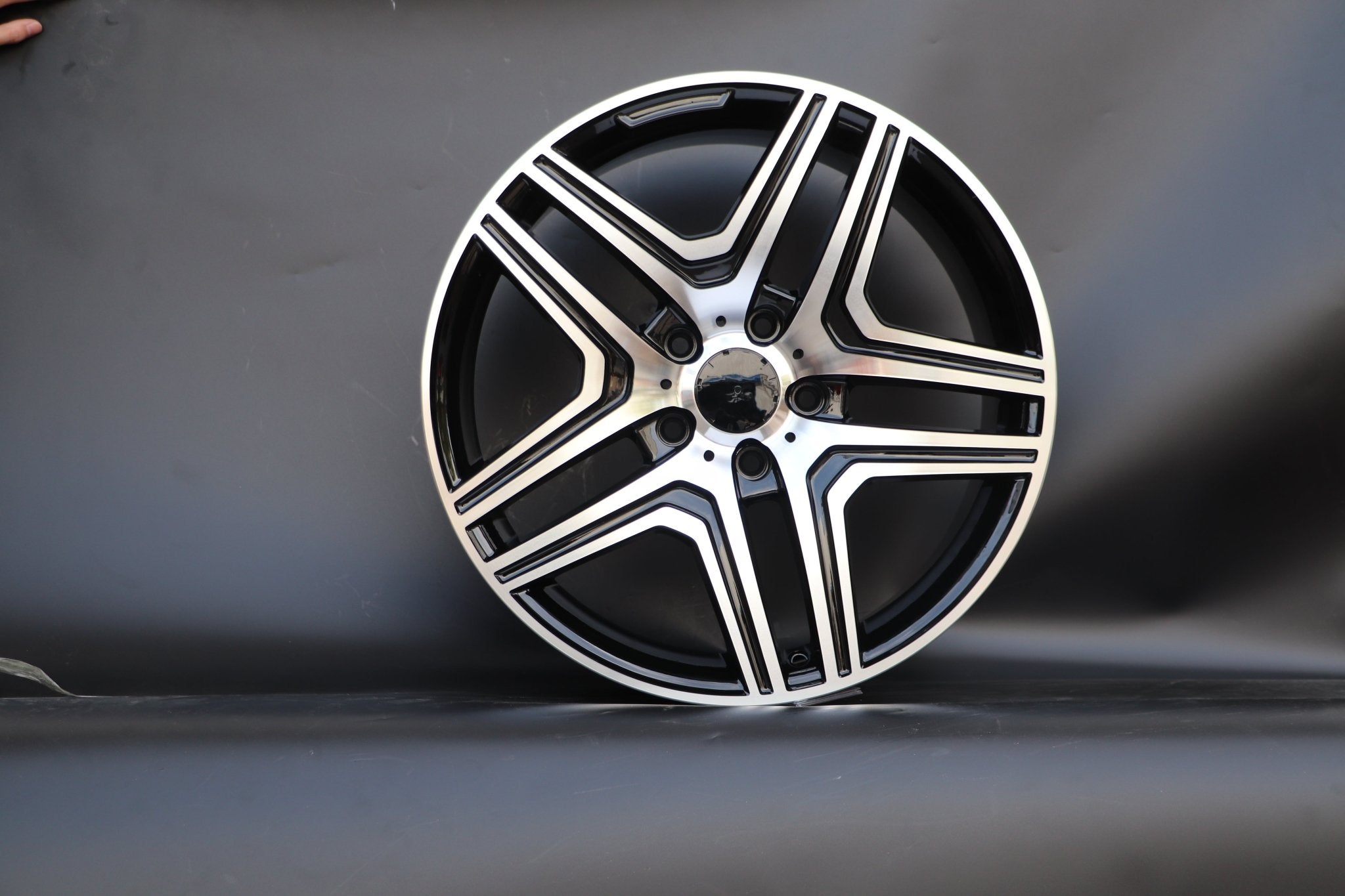 W824 157 Black Machined Face 22x10.0 ET45 5x130 CB84.1 - Gun Hill Tire House (WTW - WHOLESALE TIRES & WHEELS)
