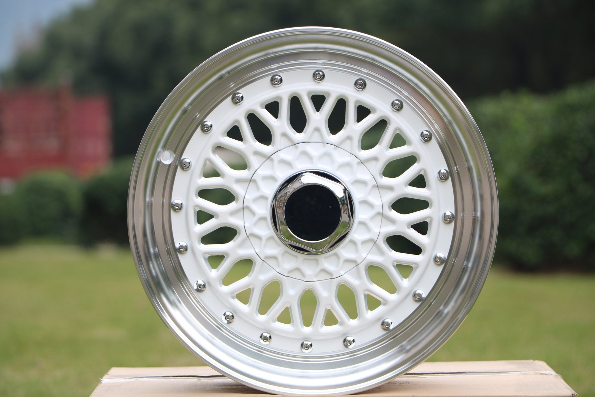 W883 White Machine Face 18x9.0 ET35 5x120/114.3 CB 73.1 - Gun Hill Tire House (WTW - WHOLESALE TIRES & WHEELS)