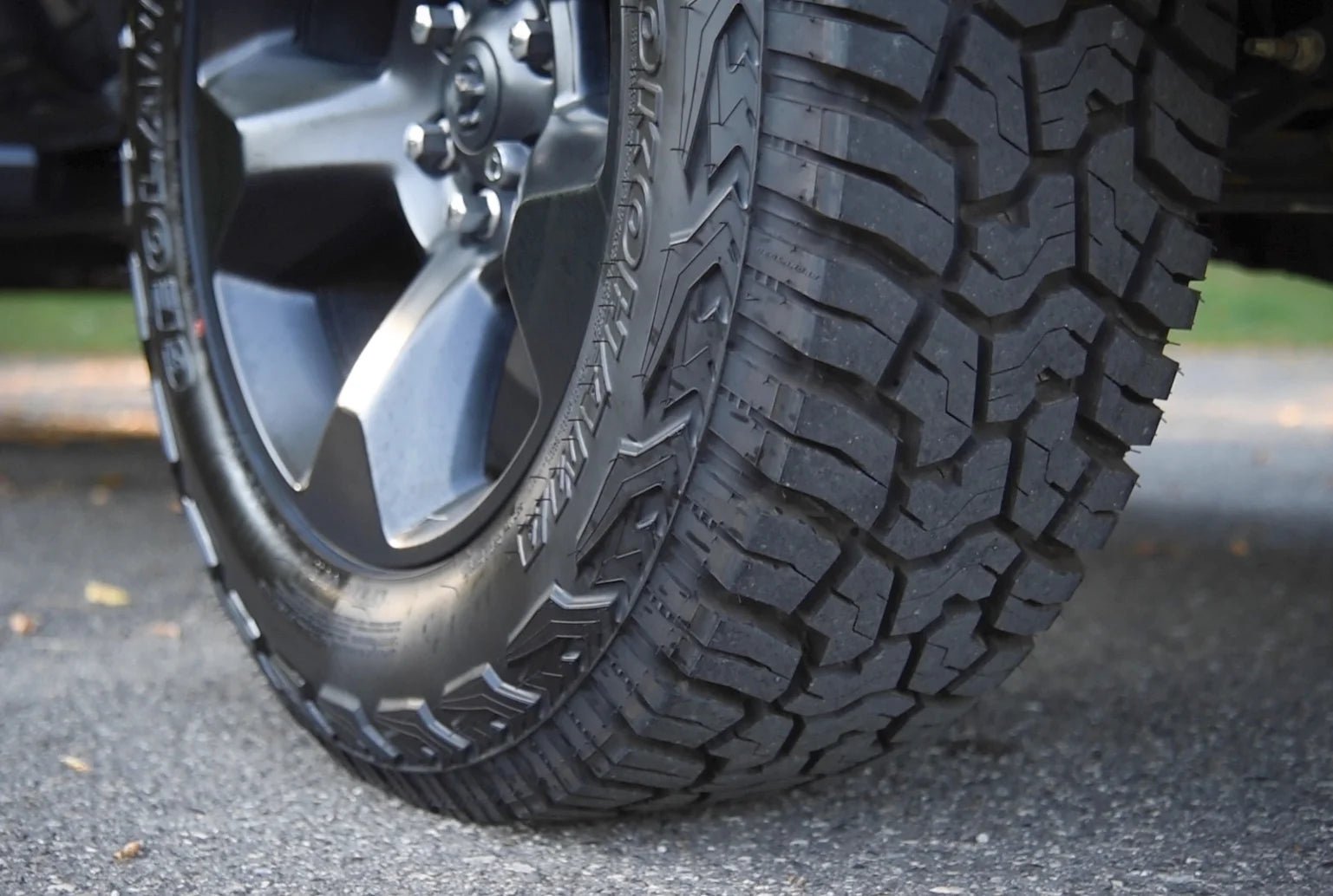 LT285/55R20 Yokohama Geolandar X - AT 122/119Q BW All Season Tire - Gun Hill Tire House (WTW - WHOLESALE TIRES & WHEELS)
