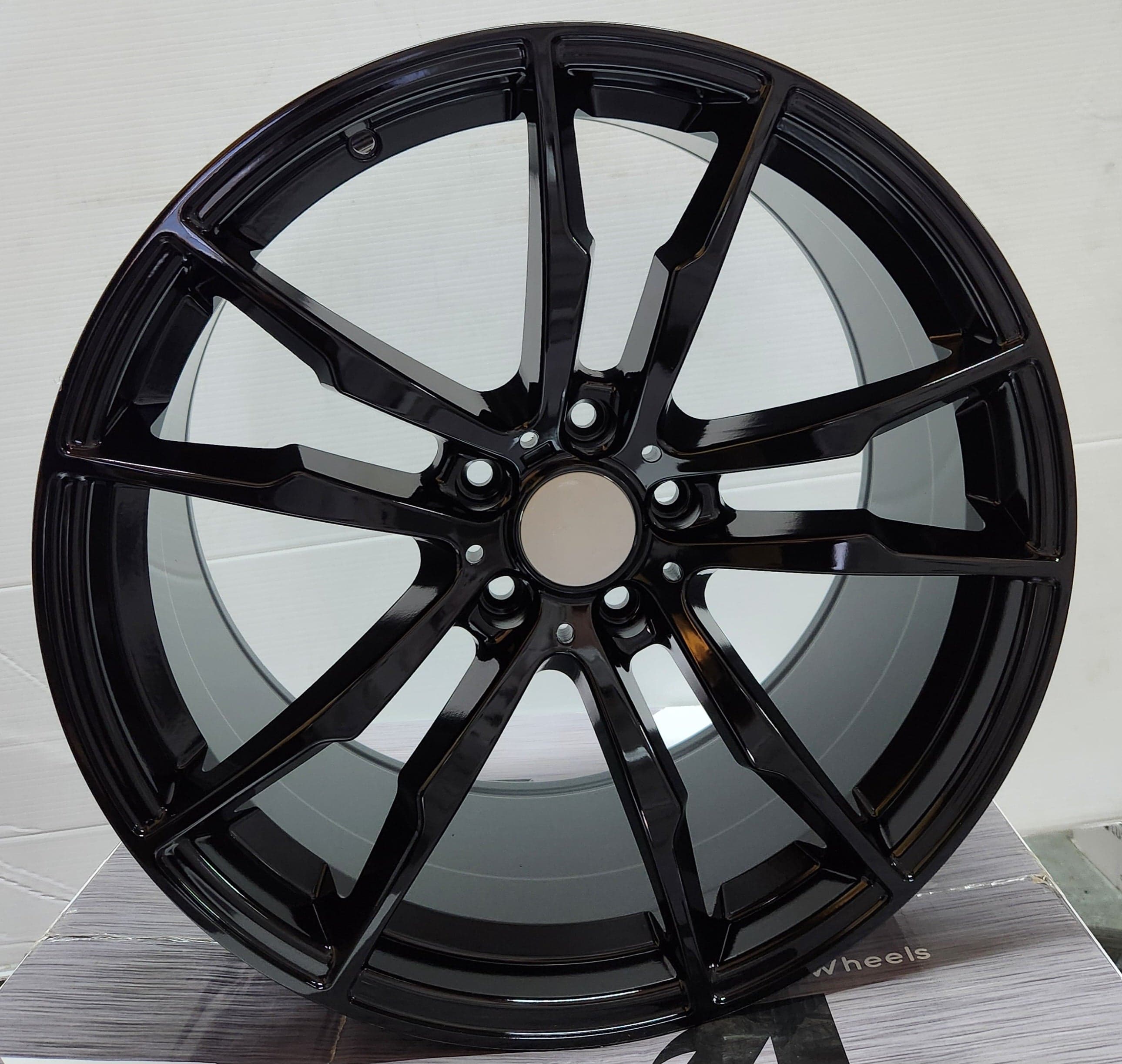 OE - 21919 - 33 20X10 5X120 611M STYLE PIANO BLACK - Gun Hill Tire House (WTW - WHOLESALE TIRES & WHEELS)