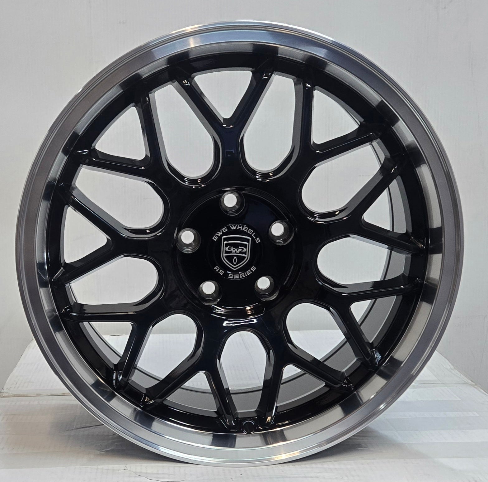 GWG RS3 18x8.5 GLOSS BLACK MACHINED LIP - Gun Hill Tire House (WTW - WHOLESALE TIRES & WHEELS)