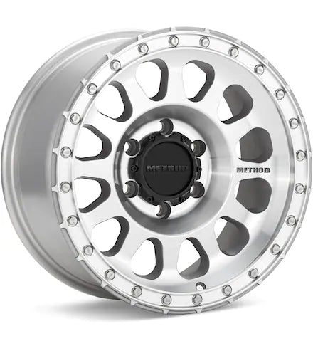 METHOD MR315 GOLD W/BLACK LIP - Gun Hill Tire House (WTW - WHOLESALE TIRES & WHEELS)